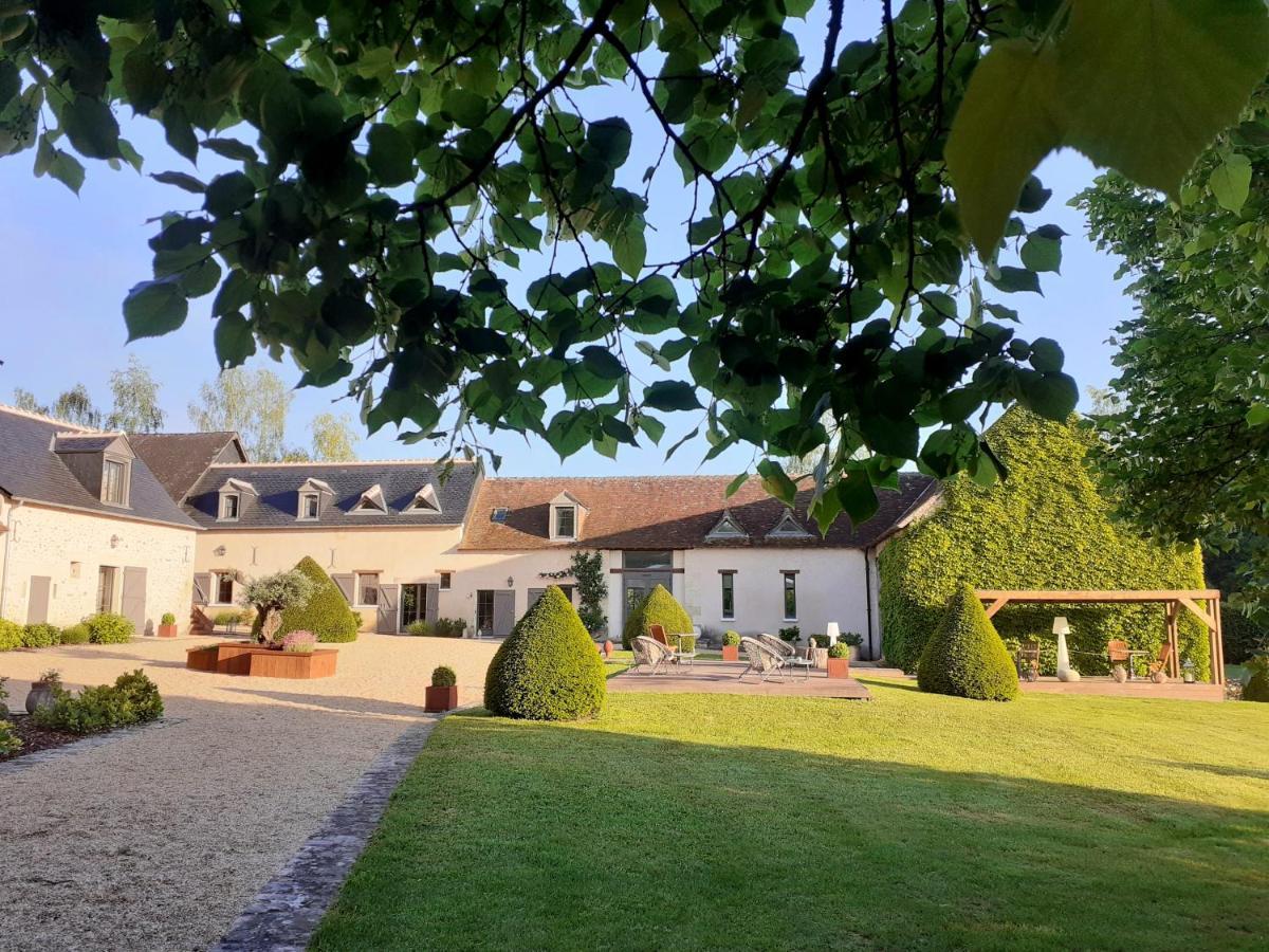 Domaine De La Limetiere Hotel Neuvy-le-Roi Exterior photo