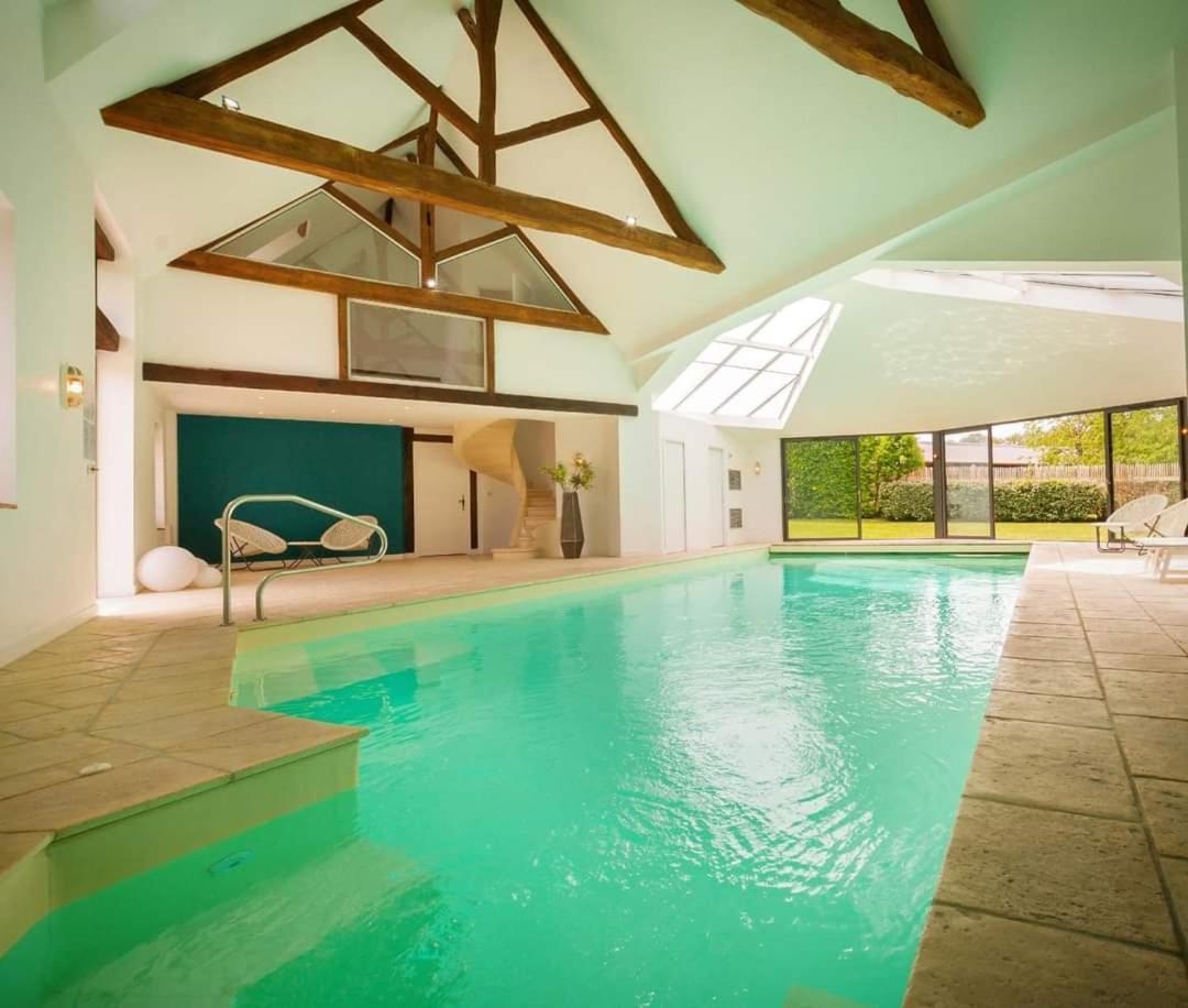 Domaine De La Limetiere Hotel Neuvy-le-Roi Exterior photo